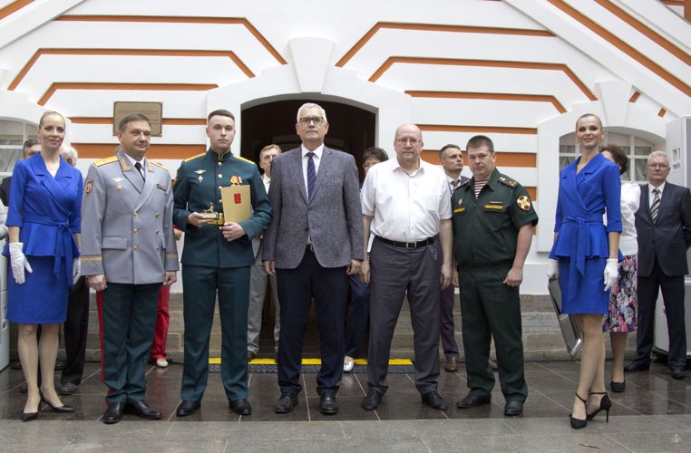 Чествование выпускников вузов Санкт-Петербурга