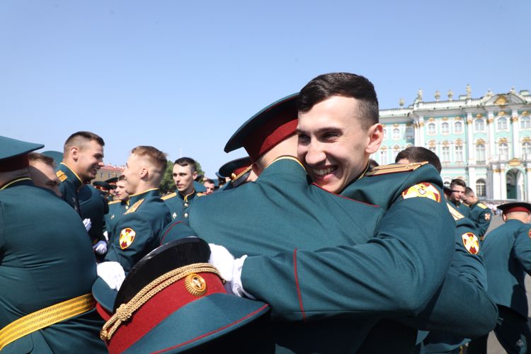 В добрый путь - выпускники!