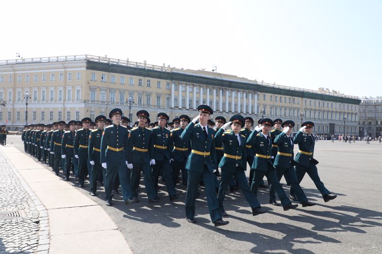 В добрый путь - выпускники!