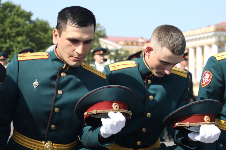 В добрый путь - выпускники!