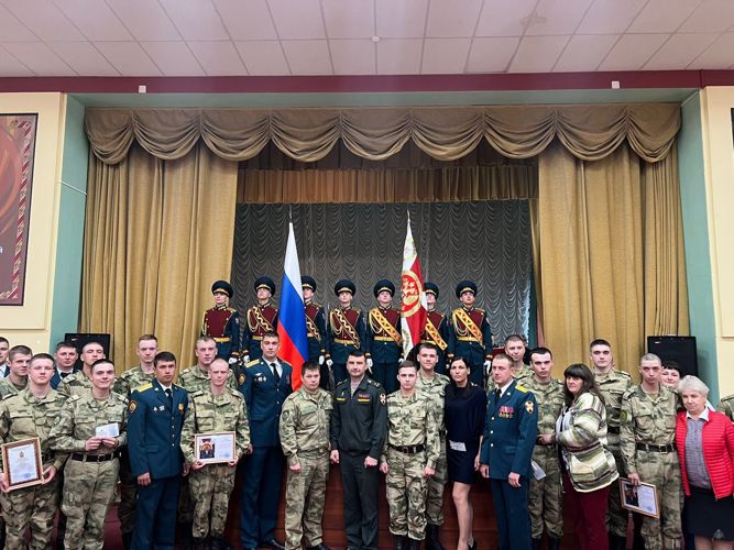 Чествование военнослужащих по призыву, увольняющихся в запас
