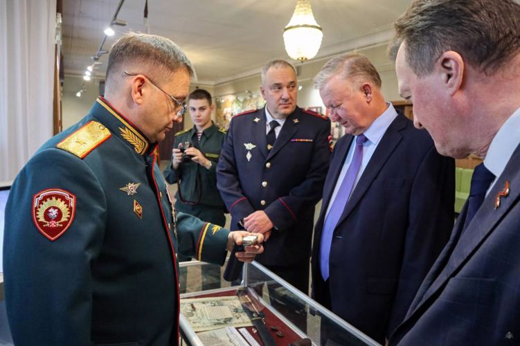 Нам 79 лет!