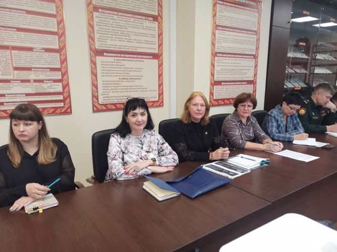 Семинар-дискуссия «Пути перехода от методической к научно-методической  работе преподавателя современного военного института»