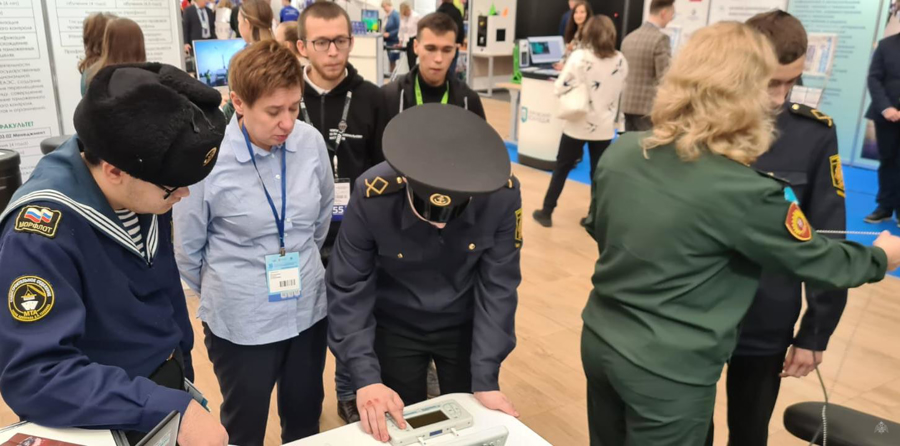 Участие в Санкт-Петербургском международном научно-образовательном салоне