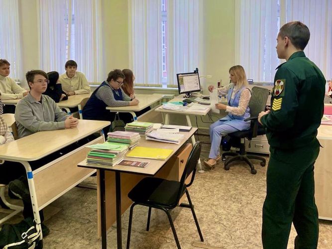 «Урок мужества» будущим защитникам Отечества от настоящих!