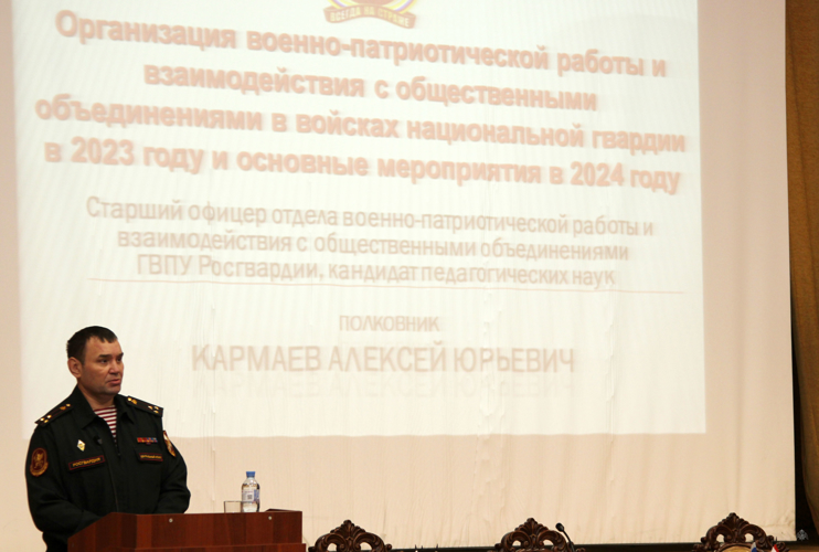 Агитационно-пропагандистская работа в военном институте