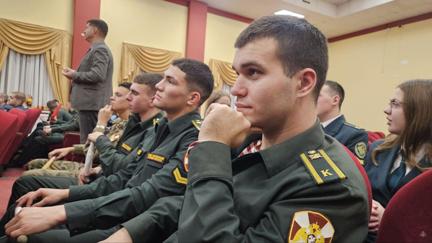 «Любовь к мудрости: от прошлого к настоящему»