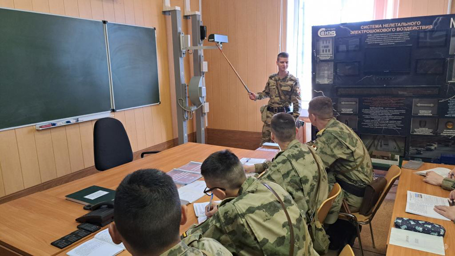 Проведение учебных занятий по дисциплине «Применение подразделений в повседневных условиях» на объектах учебно-материальной базы  Северо-Западного ордена Красной Звезды округа войск национальной гвардии Российской Федерации