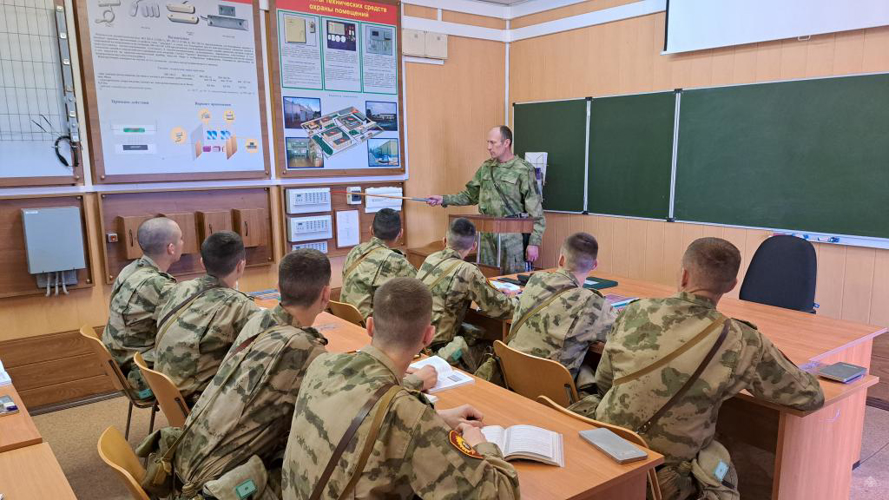 Проведение учебных занятий по дисциплине «Применение подразделений в повседневных условиях» на объектах учебно-материальной базы  Северо-Западного ордена Красной Звезды округа войск национальной гвардии Российской Федерации