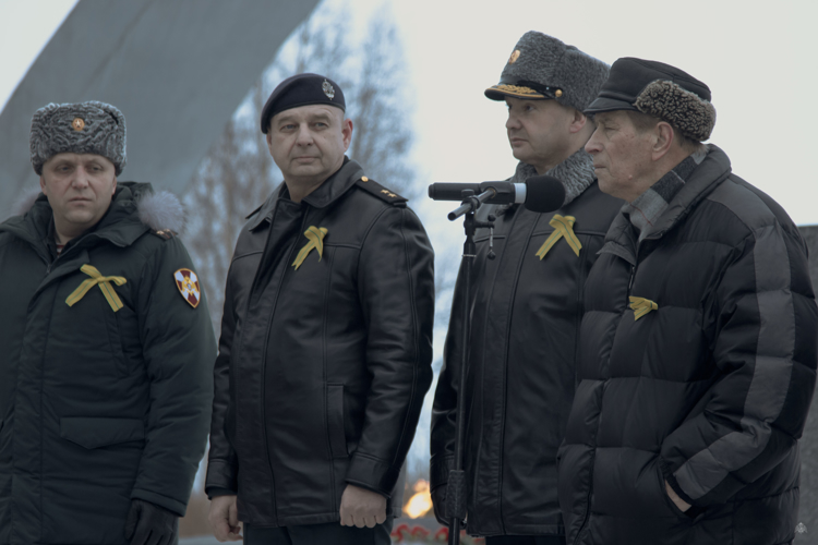 Состоялась церемония открытия межвузовской конференции с международным участием "свеча памяти" и возложение цветов к мемориалу "Разорванное кольцо"