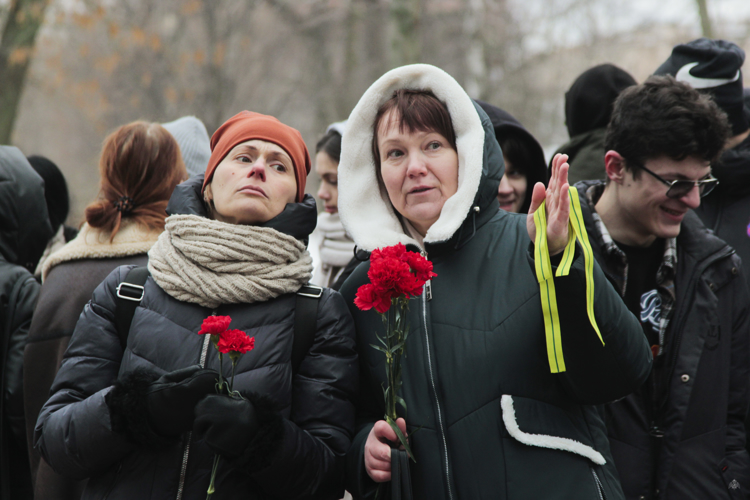 Состоялась панихида и возложение цветов у мемориала «Жертвам блокады Ленинграда» в Московском парке Победы