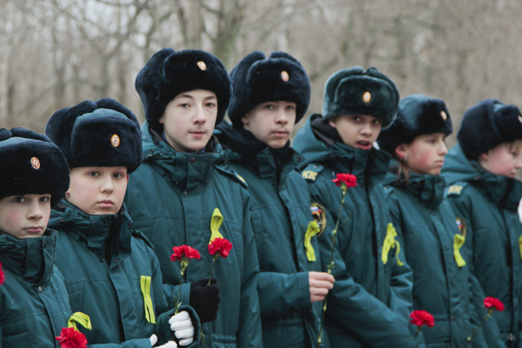 Состоялась панихида и возложение цветов у мемориала «Жертвам блокады Ленинграда» в Московском парке Победы