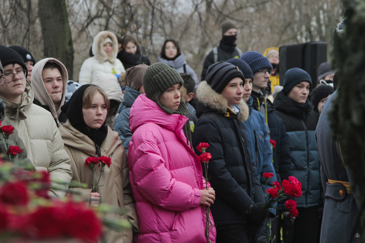 Состоялась панихида и возложение цветов у мемориала «Жертвам блокады Ленинграда» в Московском парке Победы
