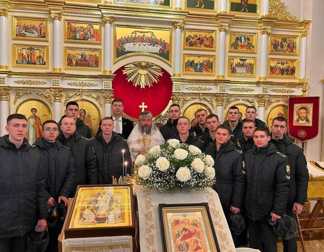 Новогодние праздники и будни курсантов