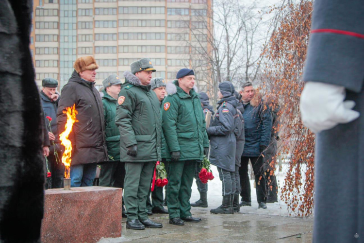 В День памяти о россиянах, исполнявших служебный долг за пределами Отечества военный институт принял участие в торжественно-траурном мероприятии