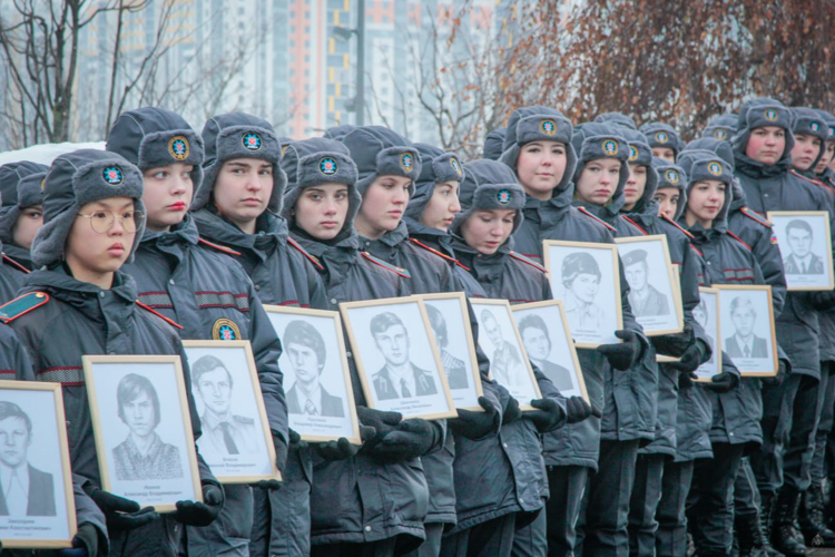 В День памяти о россиянах, исполнявших служебный долг за пределами Отечества военный институт принял участие в торжественно-траурном мероприятии