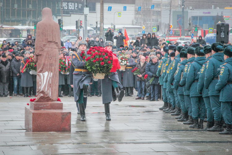 В День памяти о россиянах, исполнявших служебный долг за пределами Отечества военный институт принял участие в торжественно-траурном мероприятии