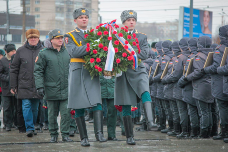 В День памяти о россиянах, исполнявших служебный долг за пределами Отечества военный институт принял участие в торжественно-траурном мероприятии