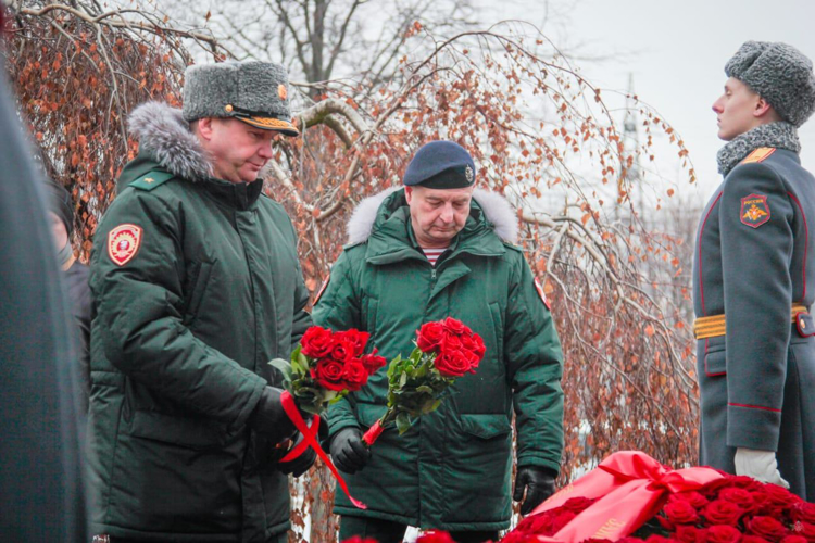 В День памяти о россиянах, исполнявших служебный долг за пределами Отечества военный институт принял участие в торжественно-траурном мероприятии