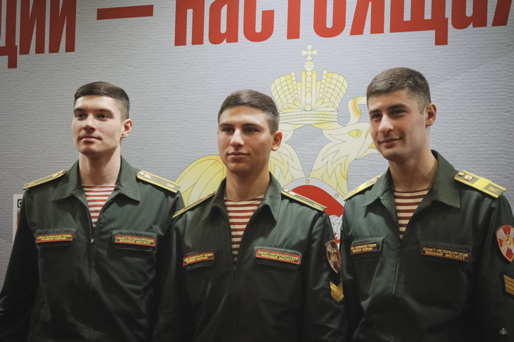 «Русские меняют мир» на территории Экспофорума прошла выставка, приуроченная ко Дню защитника Отечества