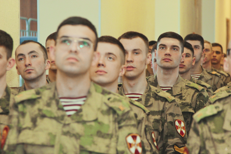  Личный состав военного института принял участие в просмотре послания Президента Российской Федерации Федеральному собранию
