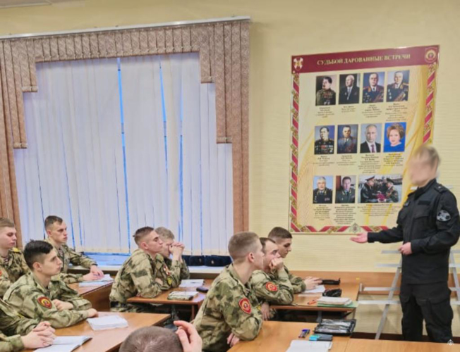 Психологом ОМОН «БАЛТИКА» проведена лекция с выпускниками факультета (военно-политической работы)