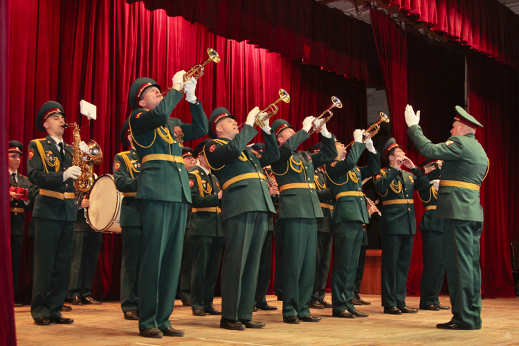 "В добрый путь, лейтенанты" военный институт обеспечил выпуск молодых офицеров БГТУ Военмех