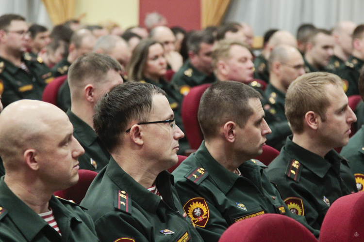 Создание нового спортивного стадиона, благоустройство Красносельского района и другие важные темы в лекции Игоря Сушкова