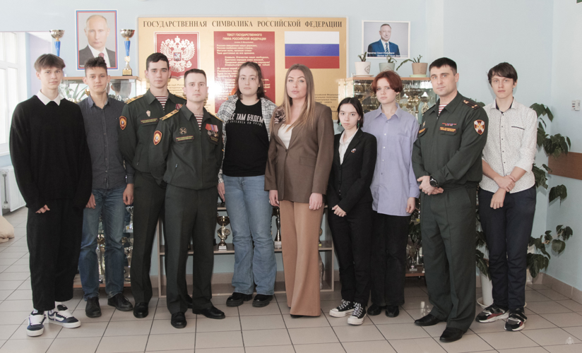 Курсанты военного института провели «Урок Мужества» в 382 школе Красносельского района Санкт-Петербурга