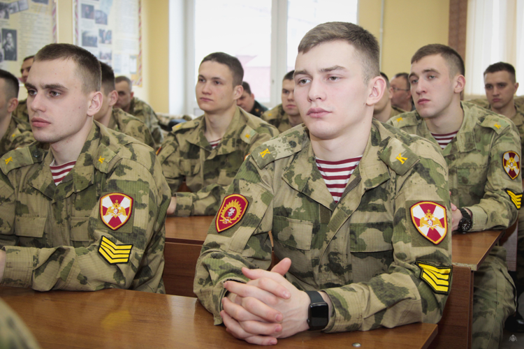 «Знание истории своей страны - фундамент патриотизма военнослужащего Росгвардии» в военном институте прошёл круглый стол на актуальную тему