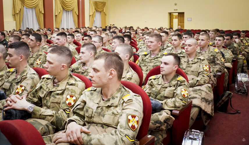 В военном институте состоялась встреча с легендарными конструкторами стрелкового оружия  Владимиром Ярыгиным и Дмитрием Лебедевым 