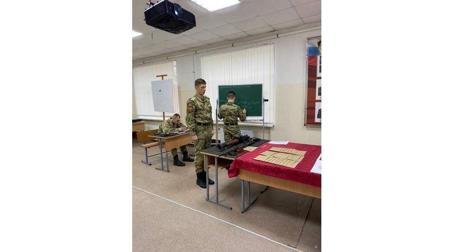 Курсанты выпускного курса факультетов (командного) и (военно-политической работы) приступили к сдаче итогового экзамена по огневой подготовке