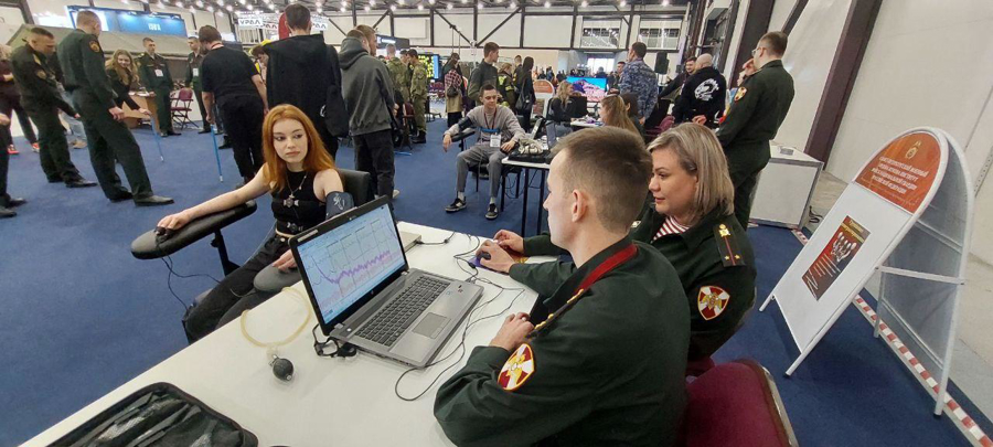 Кафедра общей и прикладной психологии факультета (военно-политической работы) приняла участие в выставке передовых технологий обеспечения безопасности личности, общества и государства «Экспотехностраж-2024»