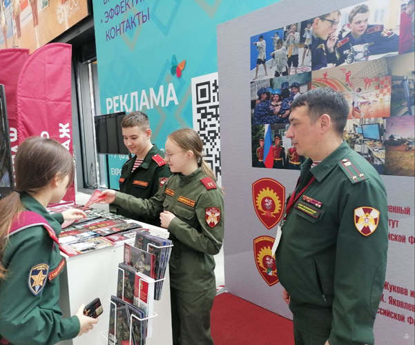 Кафедра общей и прикладной психологии факультета (военно-политической работы) приняла участие в выставке передовых технологий обеспечения безопасности личности, общества и государства «Экспотехностраж-2024»
