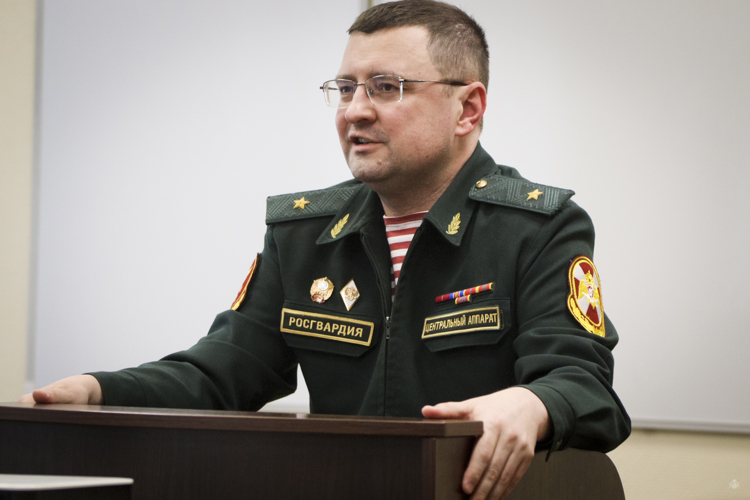 Завершился двухдневный рабочий визит начальника Главного военно-политического управления Росгвардии генерал-майора Дениса Ермакова