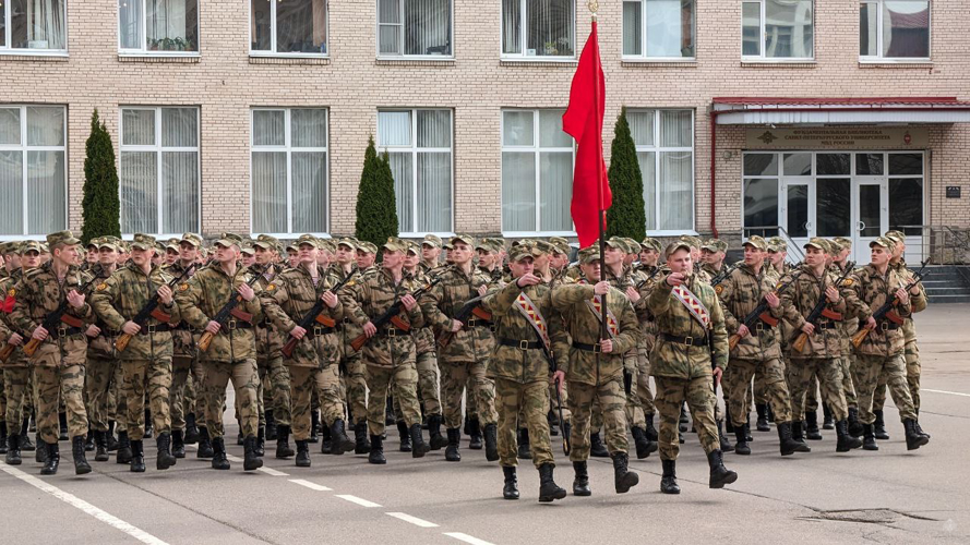 Курсанты военного института продолжают подготовку к Параду Победы