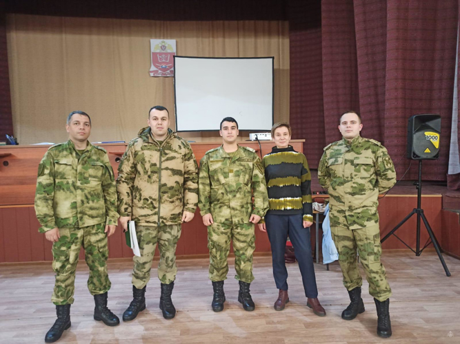 Кафедрой общей и прикладной психологии факультета (военно-политической работы) проведено занятие с военнослужащими воинской части по теме «Психологические основы взаимоотношений между военнослужащими»