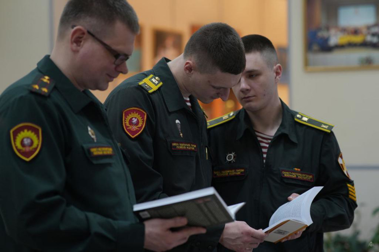 Кафедра общей и прикладной психологии и курсанты факультета  (военно-политической работы) приняли участие в международной научно-практической конференции "Актуальные проблемы психологии правоохранительной деятельности: концепции и технологии решения"