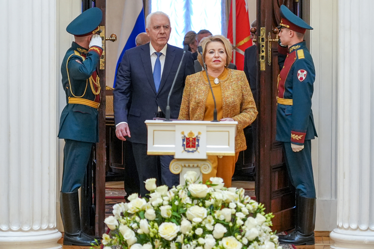 Знамённая группа военного института продолжает обеспечивать самые значимые события города