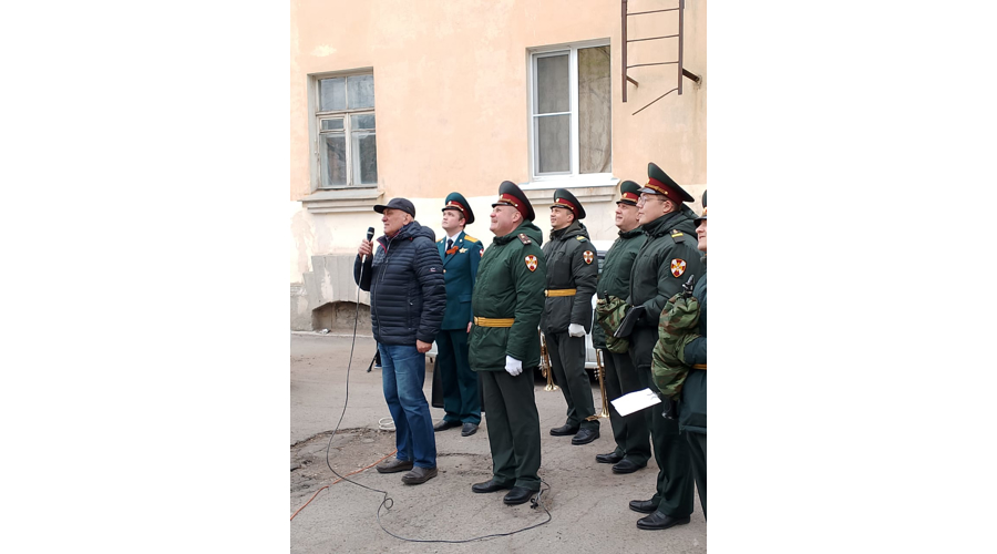 Военный институт совместно с Северо-Западным округом Росгвардии поздравил Блажчука Евгения Ефимовича с приближающимся 9 мая - Днём Победы советского народа в Великой Отечественной войне 1941–1945 гг. 