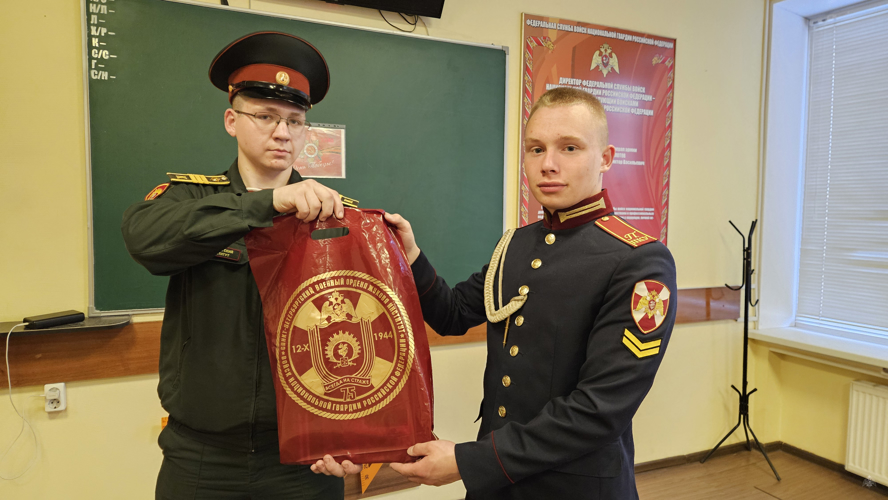 Кадеты пермяки в гостях у факультета (военно-политической работы)