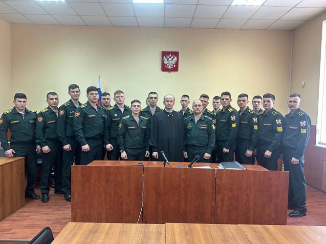 Участие  курсантов 5 курса факультета (командного), закрепленных за кафедрой уголовного процесса и криминалистики, в рамках преддипломной практики в судебном заседании по уголовному делу