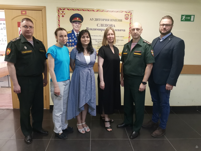 ПРОТИВОДЕЙСТВИЕ НЕГАТИВНОМУ ИНФОРМАЦИОННО-ПСИХОЛОГИЧЕСКОМУ ВОЗДЕЙСТВИЮ КАК ПРИОРИТЕТНОЕ НАПРАВЛЕНИЕ ОБЕСПЕЧЕНИЯ ЛИЧНОЙ БЕЗОПАСНОСТИ ВОЕННОСЛУЖАЩИХ  (СОТРУДНИКОВ) РОСГВАРДИИ