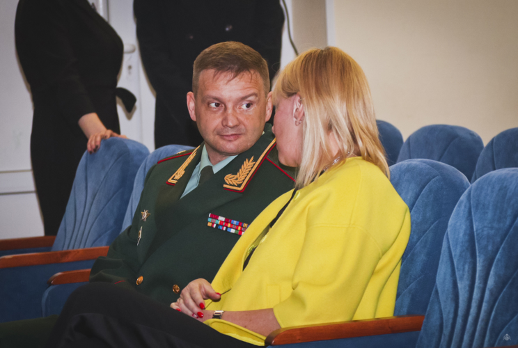  Личный состав военного института принял участие в премьере спектакля «ЛОКОН» о Великой Отечественной войне