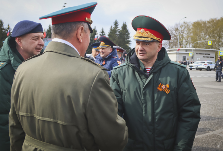 Военный институт принял участие в торжественно-траурной церемонии на Пискарёвском мемориальном кладбище