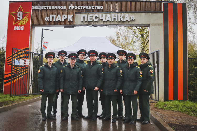 Курсанты военного института приняли участие в патриотическом фестивале "Весна Победы" во Всеволожске.