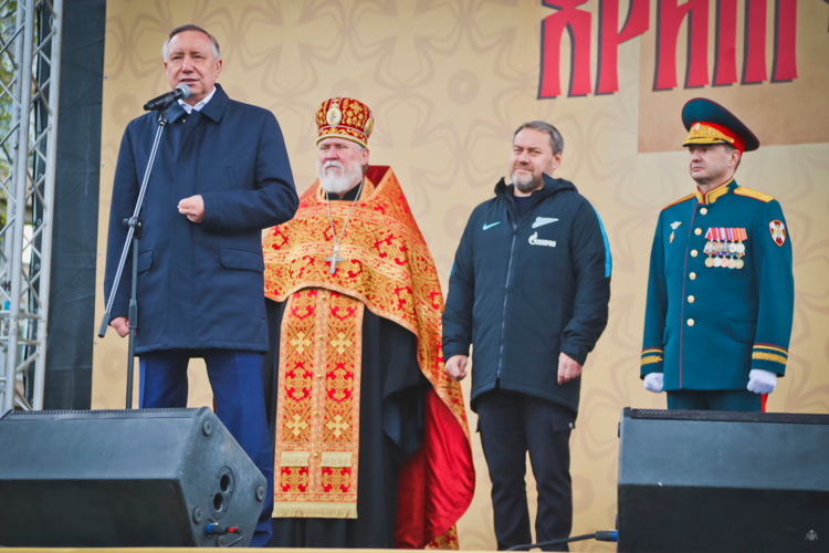 Участие военного института в освящении Поклонного Креста