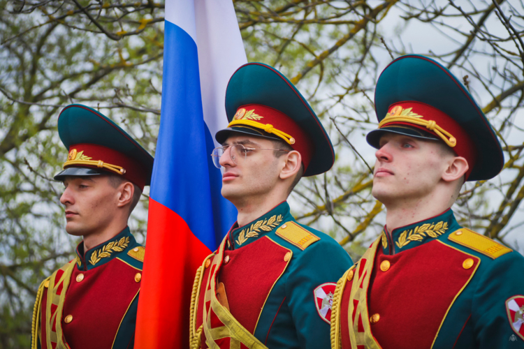 Участие военного института в освящении Поклонного Креста