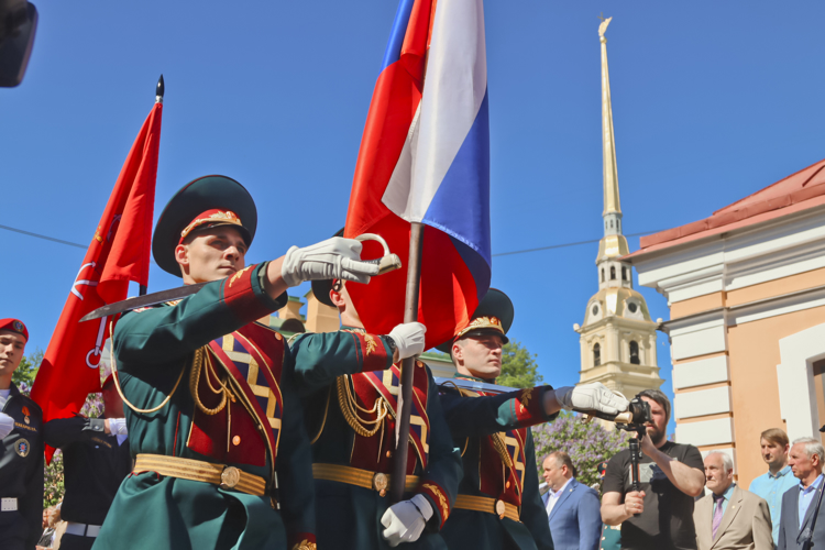 «ВИВАТ, КАДЕТ!» На площади у Нарышкина бастиона Петропавловской крепости подвели итоги регионального смотр-конкурса