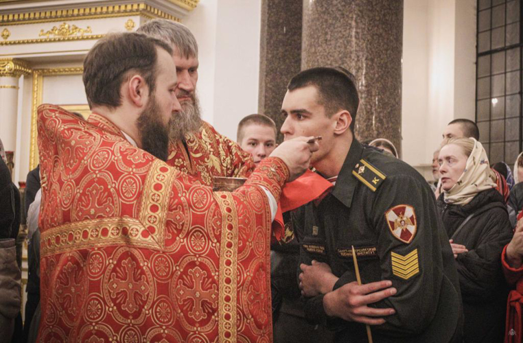 Военный институт принял участие в  Пасхальном богослужении 